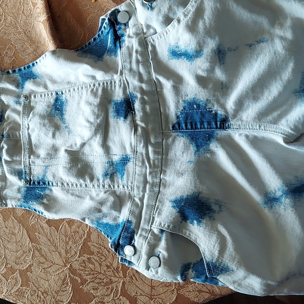 Overall shorts in good condition.